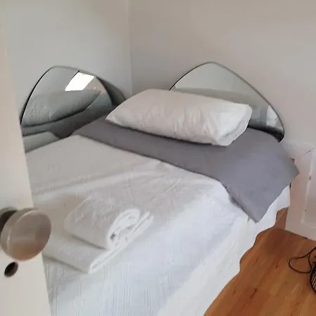 Litle Tiny In The Attic アパート *